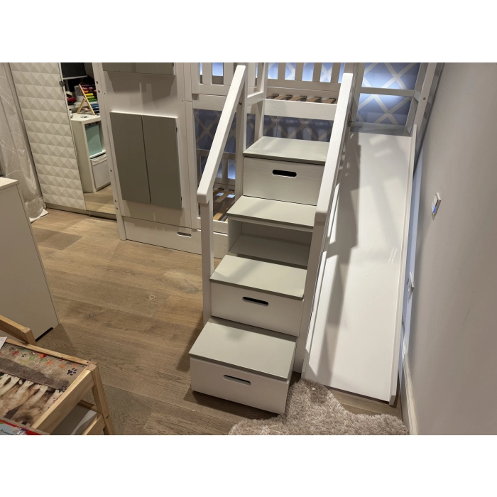 Drewniane łóżko piętrowe dziecięce na zamówienie